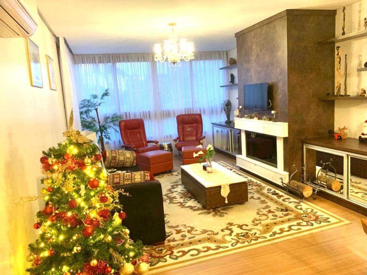 Apto Lindo E Novo No Centro Gramado Luaran gambar